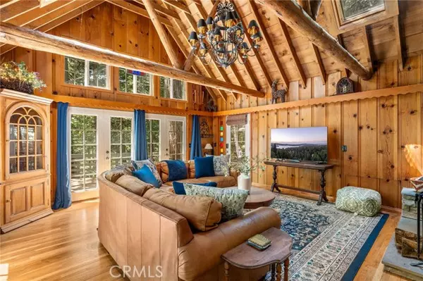 Lake Arrowhead, CA 92385,816 Fern RD