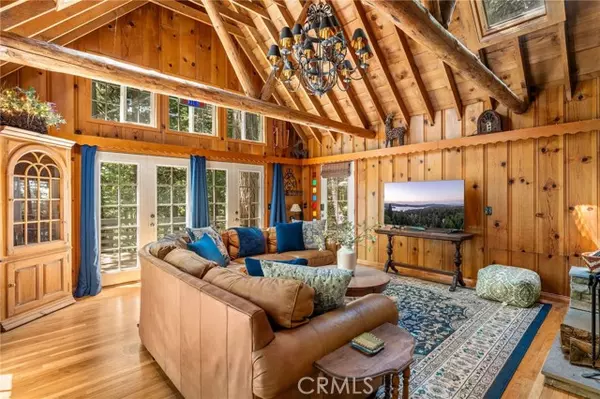 Lake Arrowhead, CA 92385,816 Fern RD