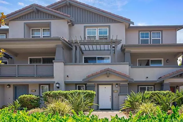 16937 Hutchins Lndg 82, San Diego, CA 92127