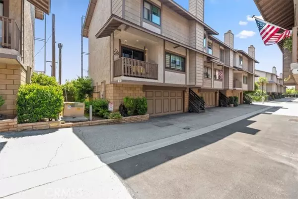 Monrovia, CA 91016,910 W Foothill BLD A