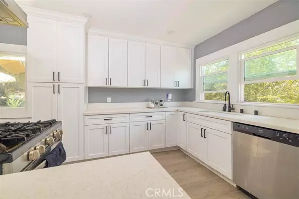 328 Vista PL, Los Angeles, CA 90042