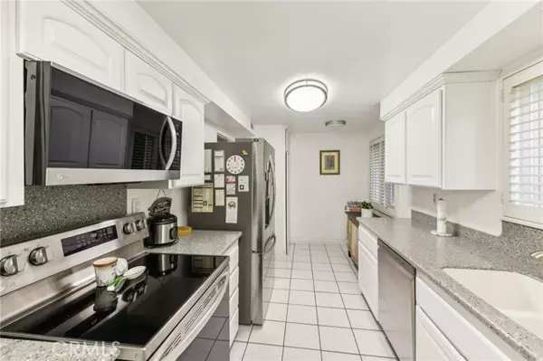 Long Beach, CA 90807,3933 Virginia rd 202