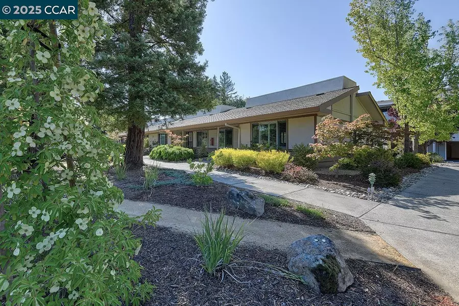 3128 Tice Creek Dr 4, Walnut Creek, CA 94595