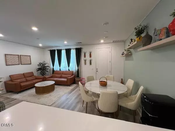 Simi Valley, CA 93065,2563 LIttle Rock LN