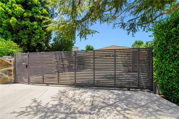 Tarzana, CA 91356,4809 Hasekian DR