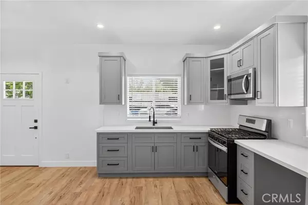 Van Nuys, CA 91411,14732 Gilmore St 1