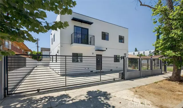 14732 Gilmore ST 2, Van Nuys, CA 91411