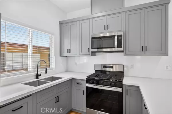 Van Nuys, CA 91411,14732 Gilmore ST 3