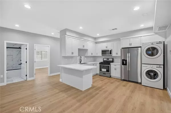 Van Nuys, CA 91411,14734 Gilmore ST B