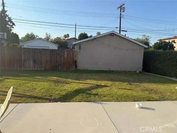 West Hills, CA 91307,23823 Victory BLD