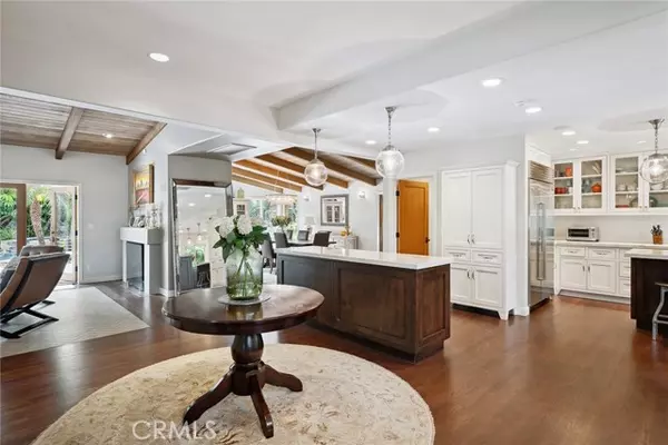 Tarzana, CA 91356,4520 El Caballero DR