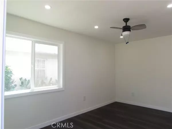 1608 E Queensdale ST, Compton, CA 90221