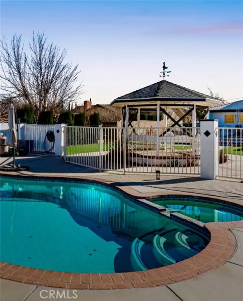 4803 W Avenue M10, Lancaster, CA 93536