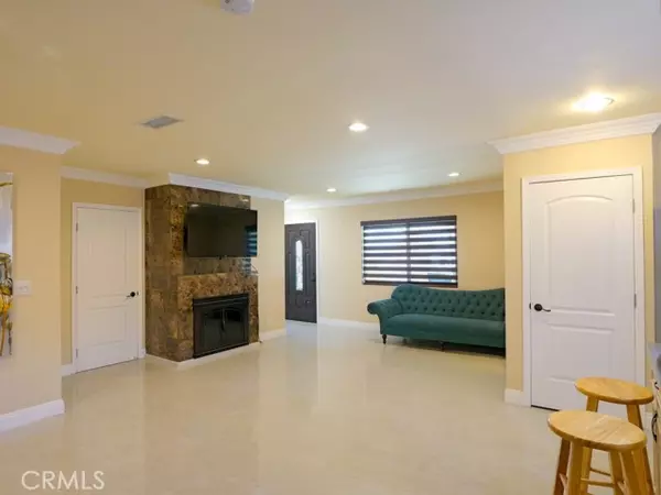 Northridge, CA 91325,17430 Hemmingway ST