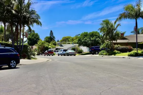 Carlsbad, CA 92008,3970 Scott DR