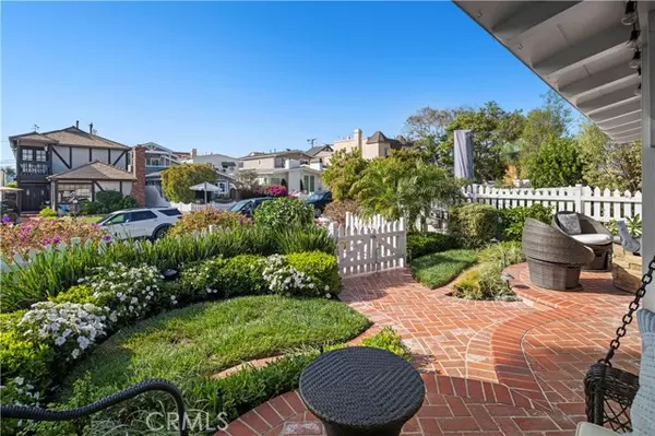 Corona Del Mar, CA 92625,708 Orchid AVE