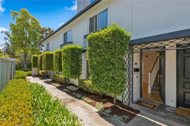 1069 Dover DR, Newport Beach, CA 92660