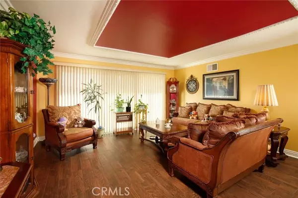 Claremont, CA 91711,872 Huron DR