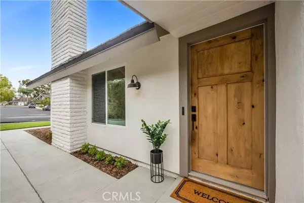 Lake Forest, CA 92630,22455 Silver SPUR