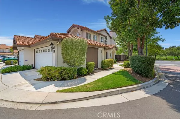 2 Via Entrada, Rancho Santa Margarita, CA 92688