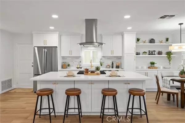 Yorba Linda, CA 92886,16942 Lake Ridge WAY