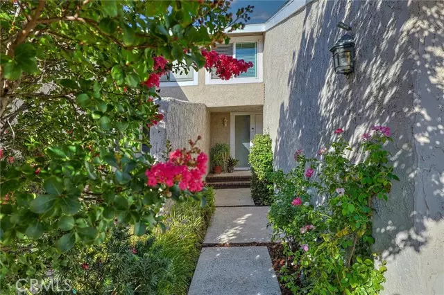 25149 Amberley WAY, Valencia, CA 91355