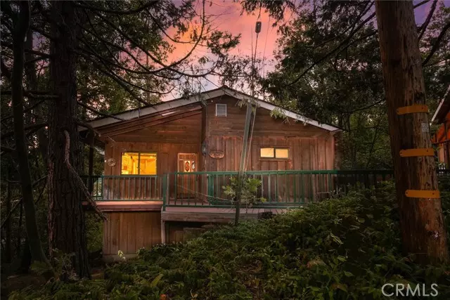 54781 Willow Cove LN, Bass Lake, CA 93604