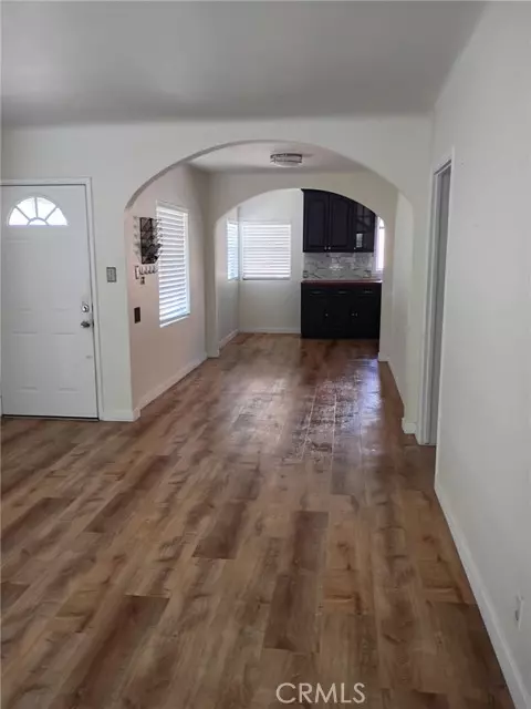 South Gate, CA 90280,5786 Lincoln AVE
