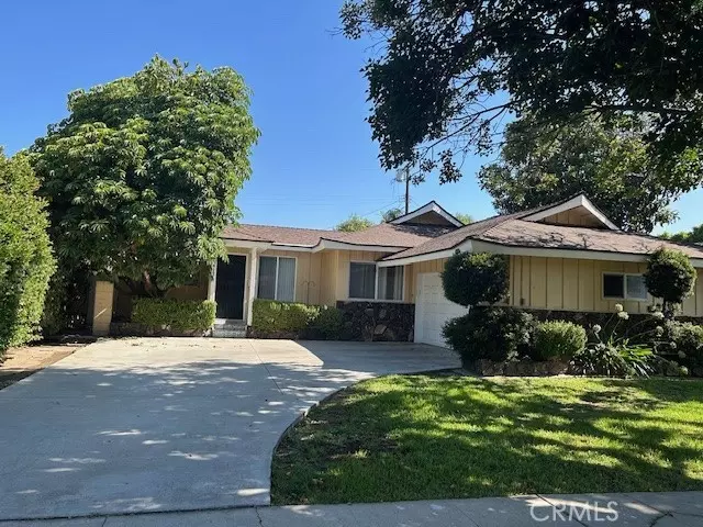 18413 Sylvan ST, Tarzana, CA 91335