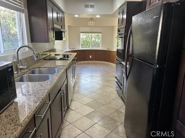 Tarzana, CA 91335,18413 Sylvan ST