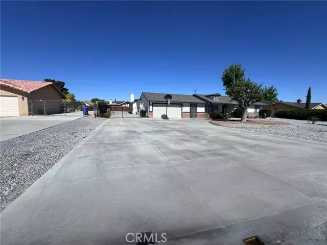 14024 Delaware RD, Apple Valley, CA 92307
