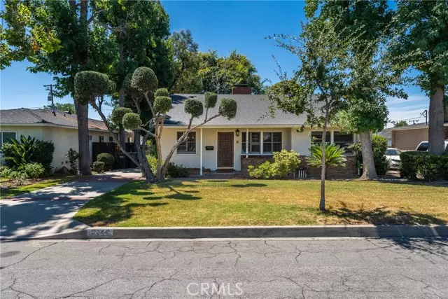 Temple City, CA 91780,9844 Estrella AVE