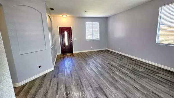 Fontana, CA 92337,17371 Redmaple ST