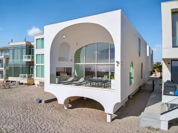 Oxnard, CA 93035,1211 Capri WAY