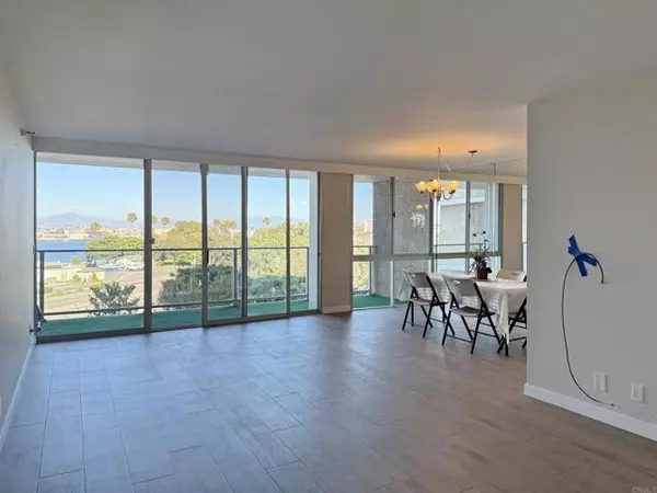 Coronado, CA 92118,1820 Avenida del Mundo 306