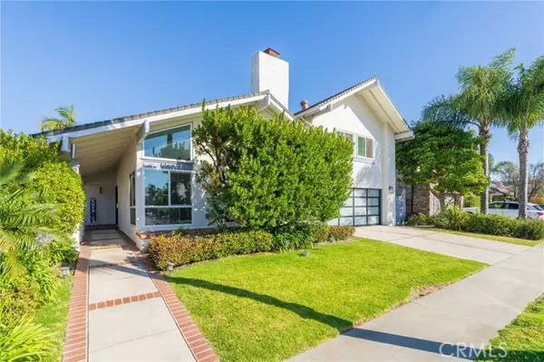 3962 Mistral DR, Huntington Beach, CA 92649