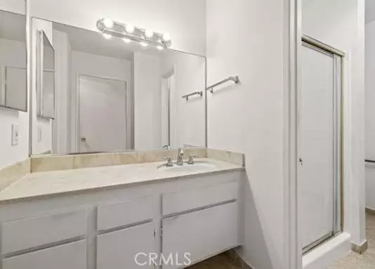 Encino, CA 91316,5460 White Oak AVE A318