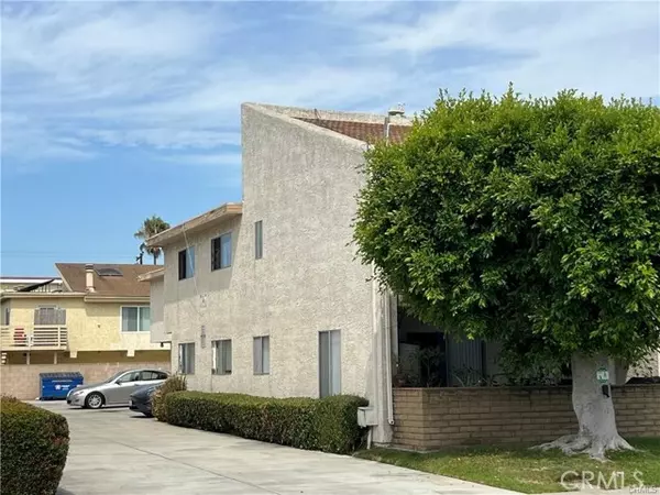 Huntington Beach, CA 92649,16771 Green LN