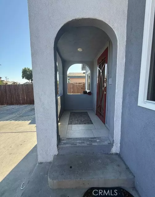 Los Angeles, CA 90044,731 W 99th ST