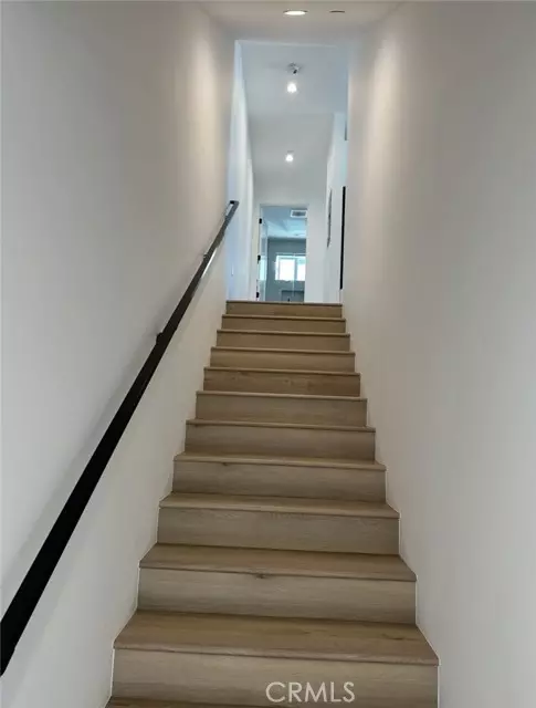 Van Nuys, CA 91401,14247 Sylvan ST