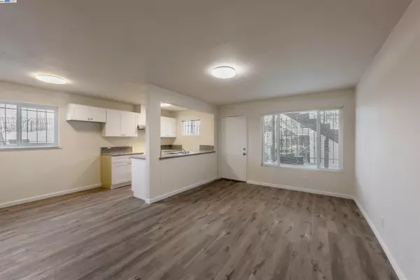 Oakland, CA 94603,107 Catron Dr