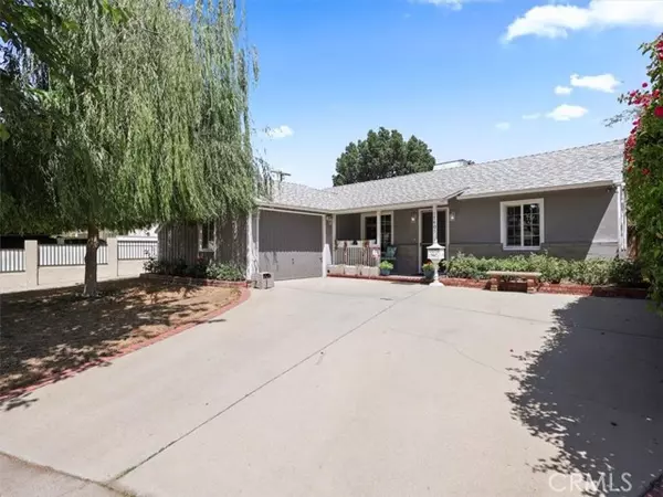 17405 Wyandotte ST, Van Nuys, CA 91406