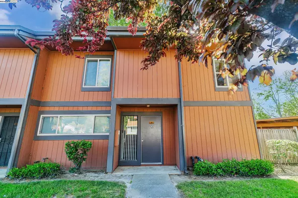 38627 Cherry Ln 9, Fremont, CA 94536