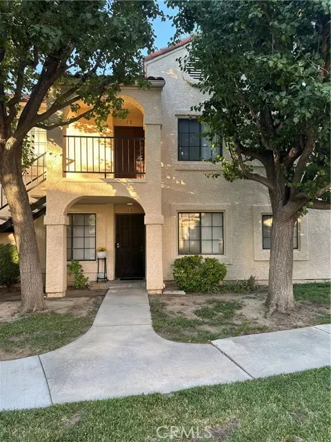 2554 Olive DR 12, Palmdale, CA 93550