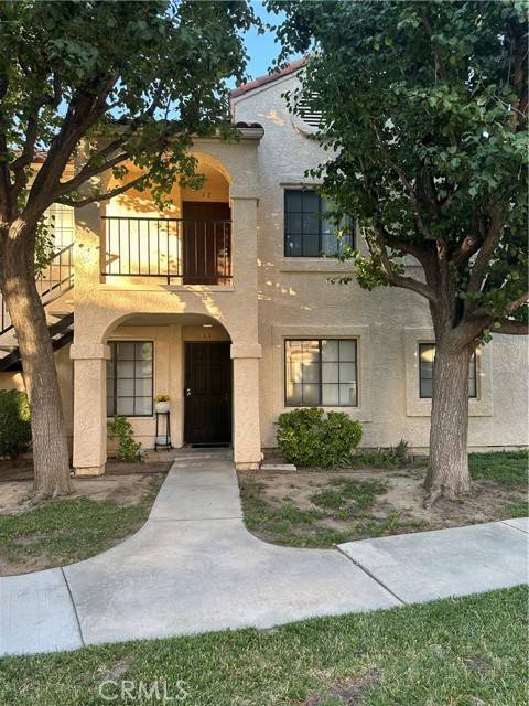 2554 Olive DR 12, Palmdale, CA 93550