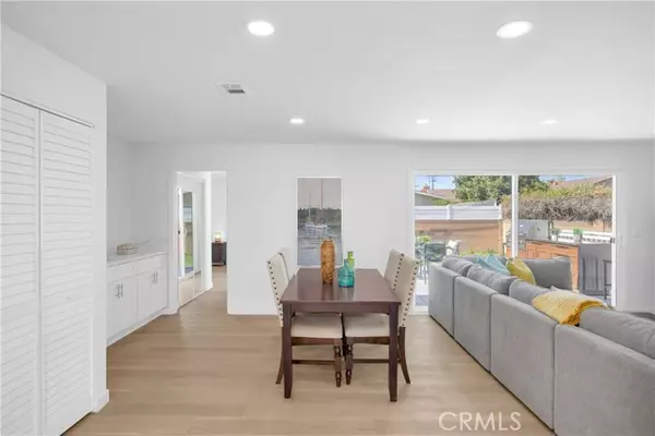 Long Beach, CA 90808,8381 E Blithedale ST