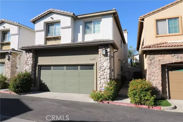 9372 Hawk Eye LN, Pacoima, CA 91331