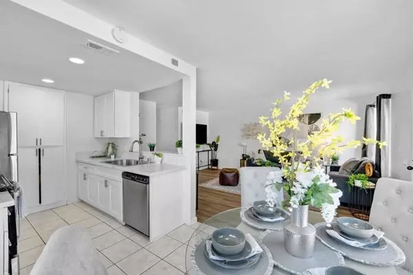 Oceanside, CA 92058,853 Dana Point WAY