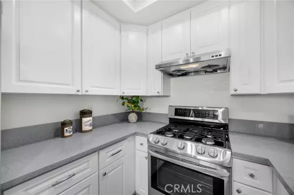 Brea, CA 92821,580 N Brea BLD 39