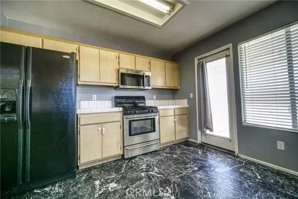 Twentynine Palms, CA 92277,71502 Florida DR